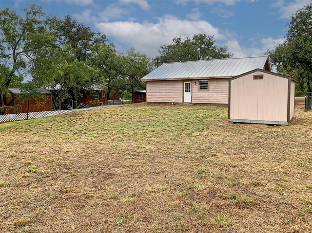 2848 Indian TRL, Kingsland, TX 78639