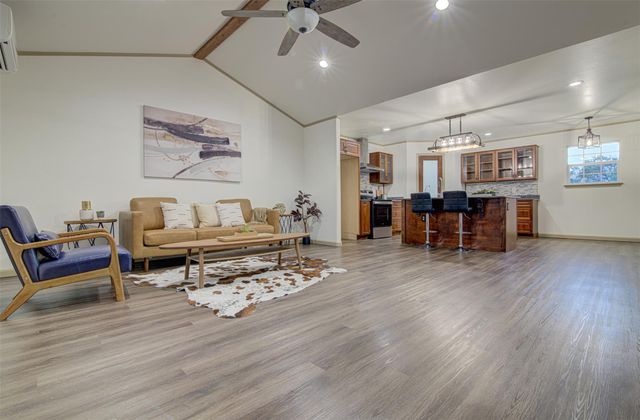 2848 Indian TRL, Kingsland, TX 78639
