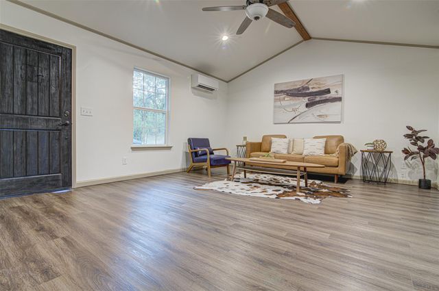 2848 Indian TRL, Kingsland, TX 78639