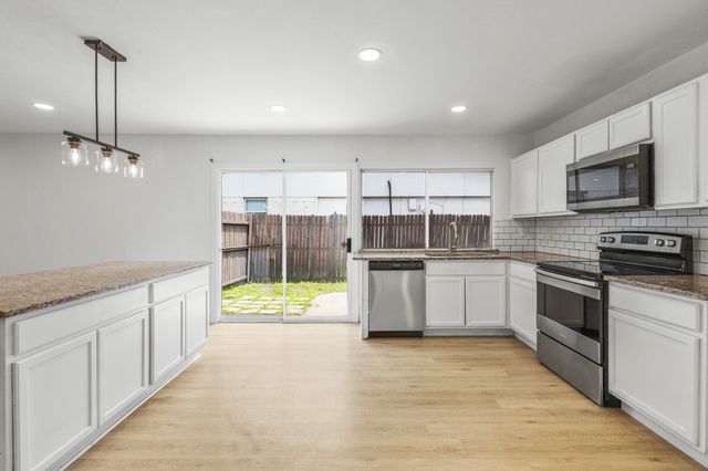 1824 Chamberlain Drive, Carrollton, TX 75007