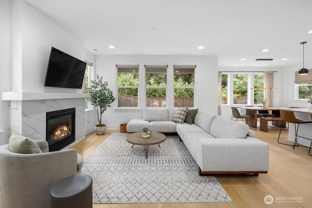 5820 155th Street SW, Edmonds, WA 98026