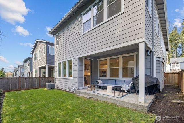 5820 155th Street SW, Edmonds, WA 98026