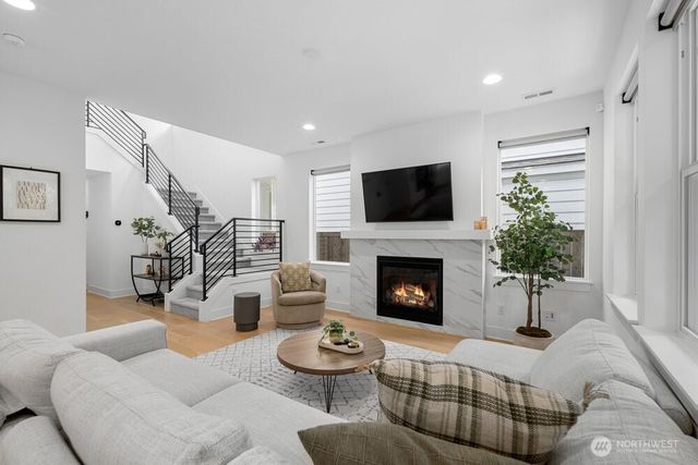 5820 155th Street SW, Edmonds, WA 98026