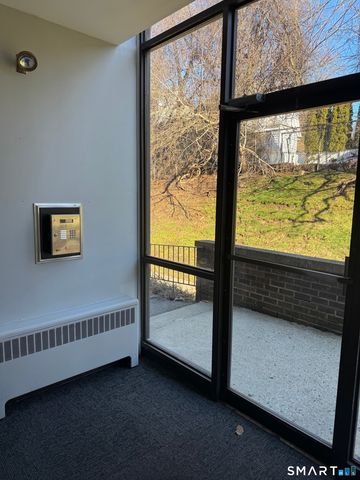 235 Henry Avenue 12G, Stratford, CT 06614