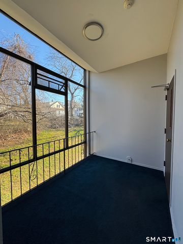 235 Henry Avenue 12G, Stratford, CT 06614