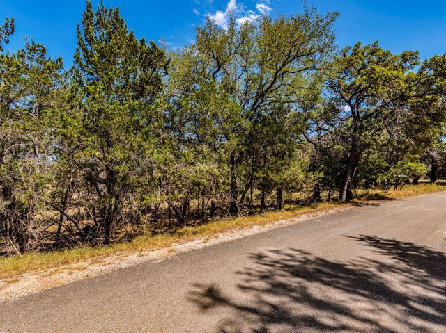 1303 Robin TRL, Lago Vista, TX 78645