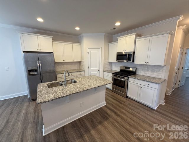 8627 Harris Lake Lane, Charlotte, NC 28269