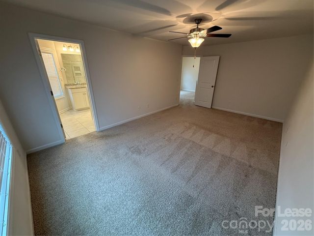 8627 Harris Lake Lane, Charlotte, NC 28269