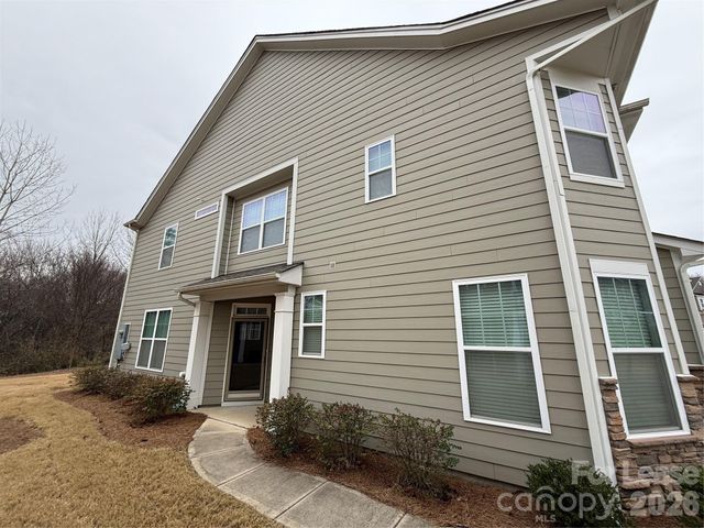 8627 Harris Lake Lane, Charlotte, NC 28269