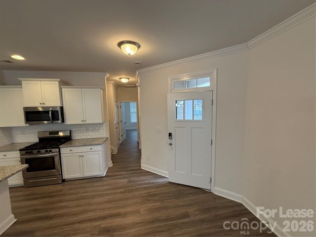 8627 Harris Lake Lane, Charlotte, NC 28269