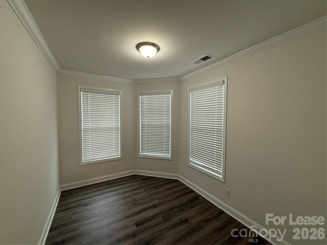 8627 Harris Lake Lane, Charlotte, NC 28269