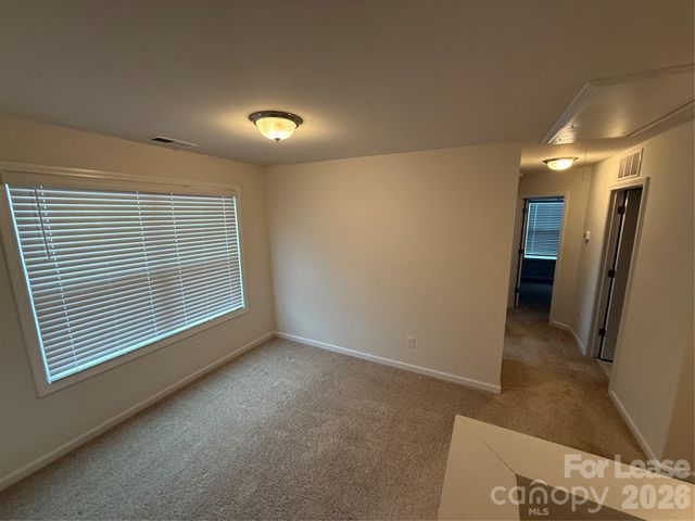 8627 Harris Lake Lane, Charlotte, NC 28269