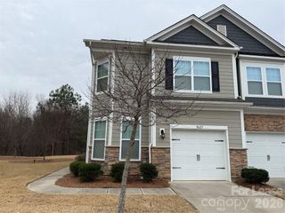 8627 Harris Lake Lane, Charlotte, NC 28269