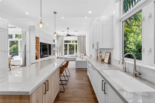 918 Santiago St, Coral Gables, FL 33134