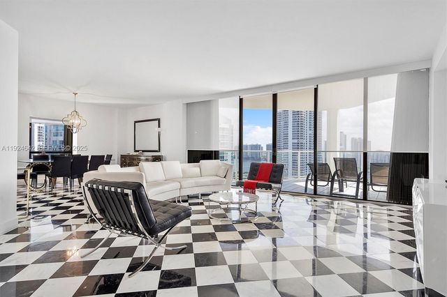 19500 Turnberry Way 20D, Aventura, FL 33180