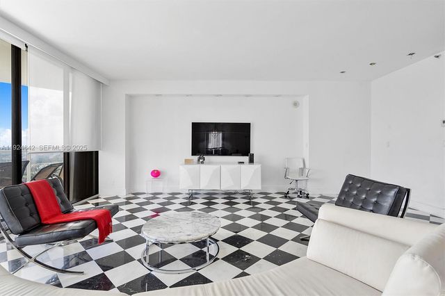 19500 Turnberry Way 20D, Aventura, FL 33180