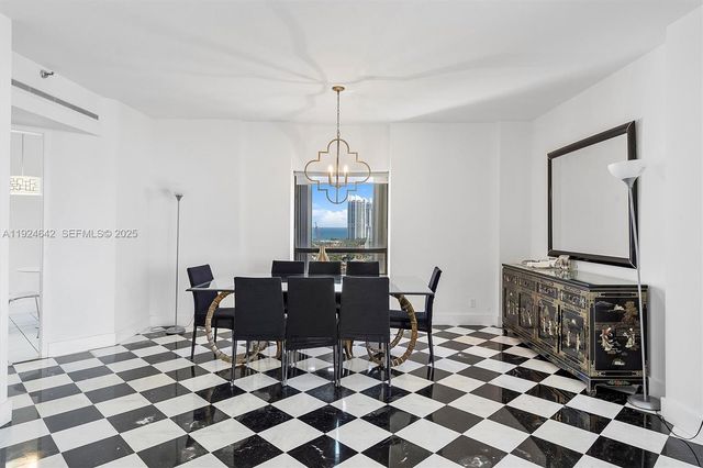 19500 Turnberry Way 20D, Aventura, FL 33180