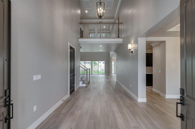 11574 N Range View Drive, Fresno, CA 93730