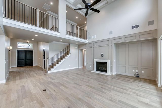 11574 N Range View Drive, Fresno, CA 93730