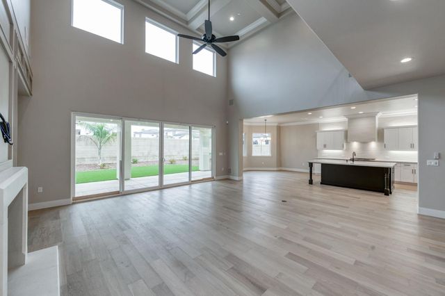 11574 N Range View Drive, Fresno, CA 93730