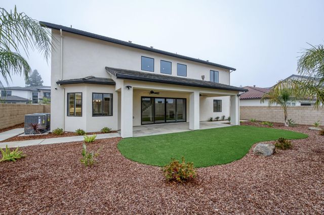 11574 N Range View Drive, Fresno, CA 93730