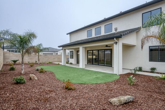 11574 N Range View Drive, Fresno, CA 93730