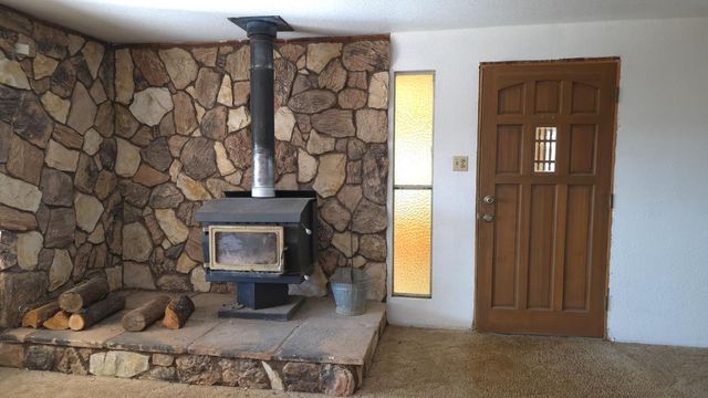 14163 Jokers Wild Ln, Grass Valley, CA 95945