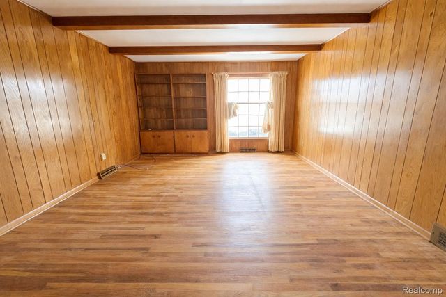 8276 Appleway Drive, Grand Blanc Charter Township, MI 48439