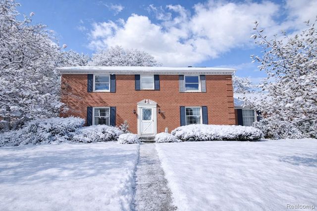 8276 Appleway Drive, Grand Blanc Charter Township, MI 48439