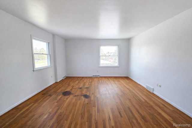 8276 Appleway Drive, Grand Blanc Charter Township, MI 48439