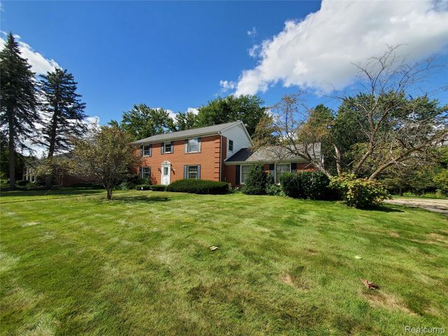 8276 Appleway Drive, Grand Blanc Charter Township, MI 48439