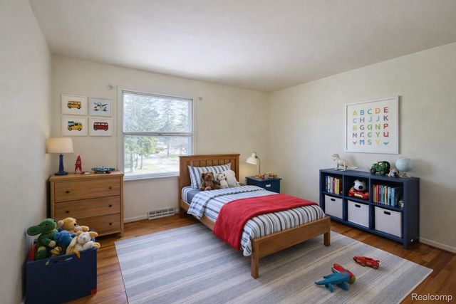 8276 Appleway Drive, Grand Blanc Charter Township, MI 48439