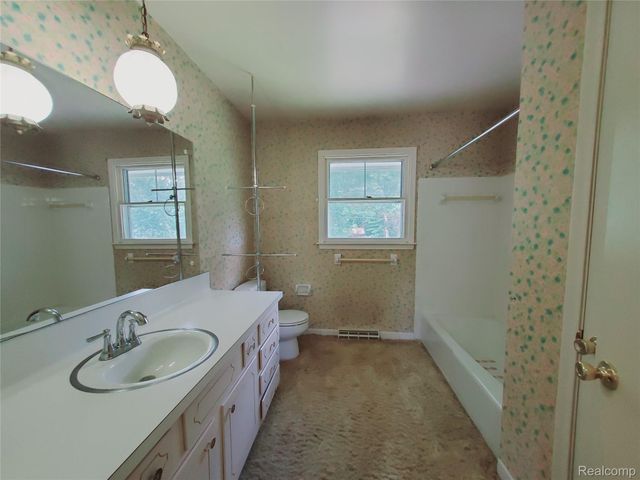 8276 Appleway Drive, Grand Blanc Charter Township, MI 48439