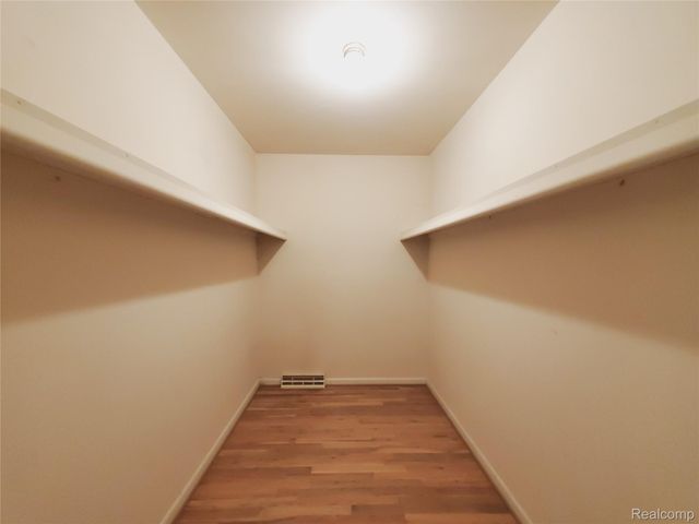 8276 Appleway Drive, Grand Blanc Charter Township, MI 48439