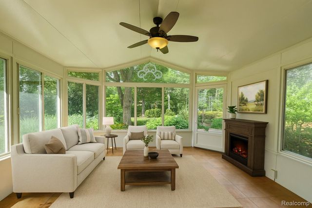 8276 Appleway Drive, Grand Blanc Charter Township, MI 48439