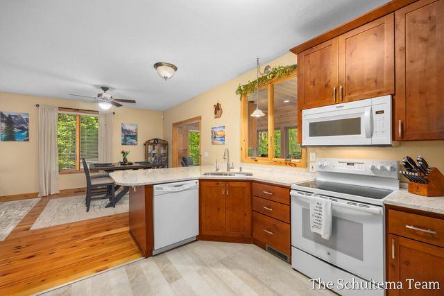 10155 Rogue Pond Drive, Rockford, MI 49341