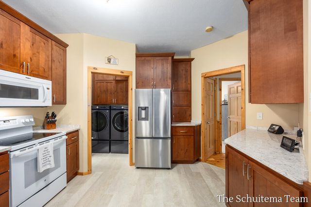 10155 Rogue Pond Drive, Rockford, MI 49341