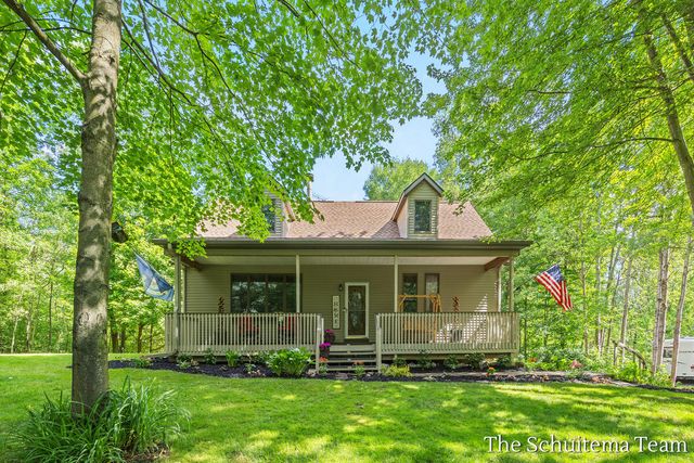 10155 Rogue Pond Drive, Rockford, MI 49341