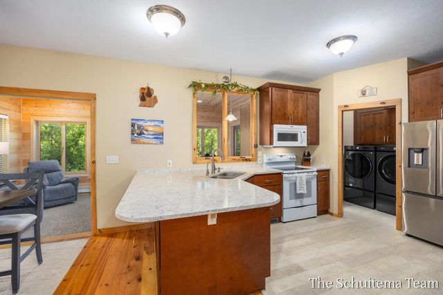 10155 Rogue Pond Drive, Rockford, MI 49341