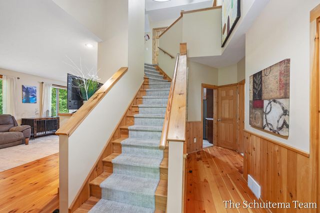 10155 Rogue Pond Drive, Rockford, MI 49341