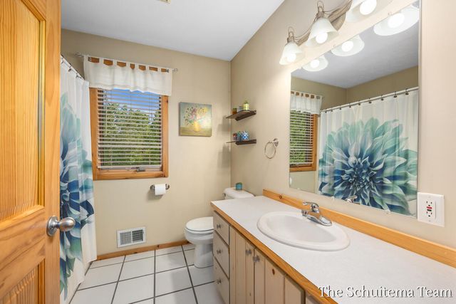 10155 Rogue Pond Drive, Rockford, MI 49341