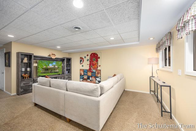 10155 Rogue Pond Drive, Rockford, MI 49341