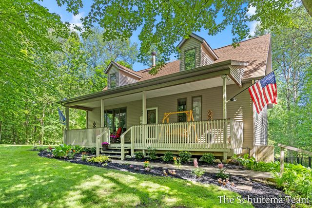 10155 Rogue Pond Drive, Rockford, MI 49341