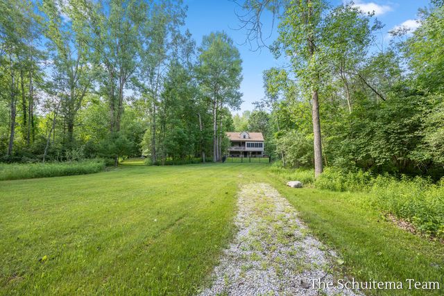 10155 Rogue Pond Drive, Rockford, MI 49341