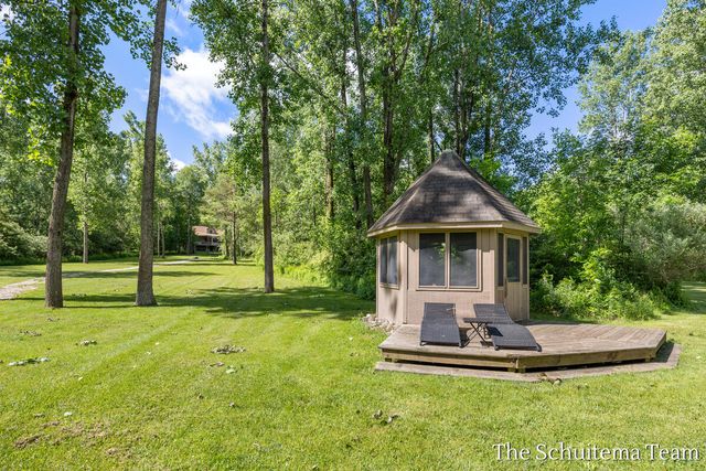 10155 Rogue Pond Drive, Rockford, MI 49341