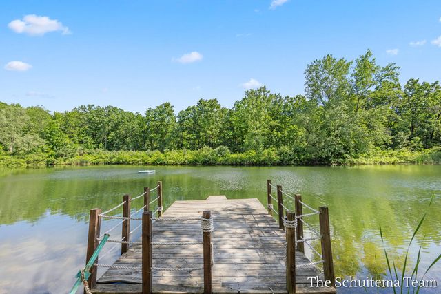 10155 Rogue Pond Drive, Rockford, MI 49341