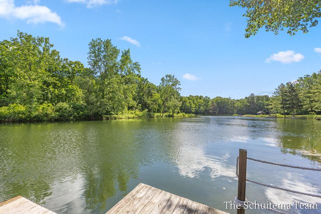 10155 Rogue Pond Drive, Rockford, MI 49341