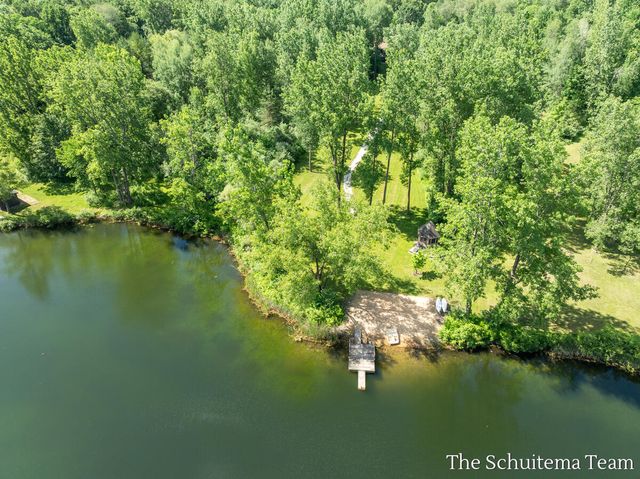 10155 Rogue Pond Drive, Rockford, MI 49341