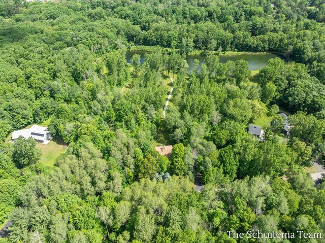 10155 Rogue Pond Drive, Rockford, MI 49341