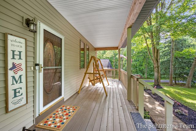 10155 Rogue Pond Drive, Rockford, MI 49341